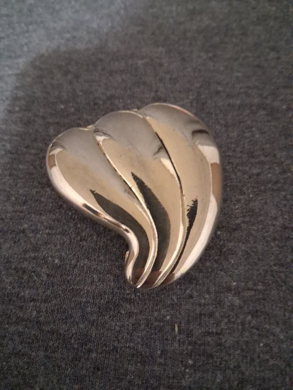 Vintage REVCOR Prov RI Gold Tone Abstract Swirl Wave Scarf Clip Slide 80s